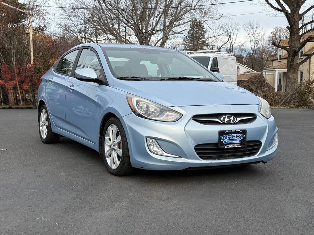 2013 Hyundai Accent GLS Sedan FWD