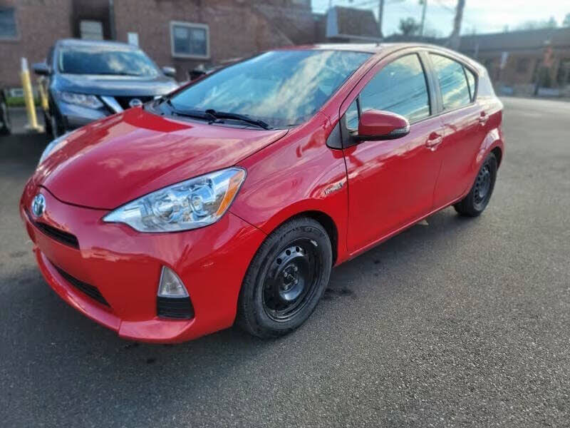 2013 Toyota Prius c Three