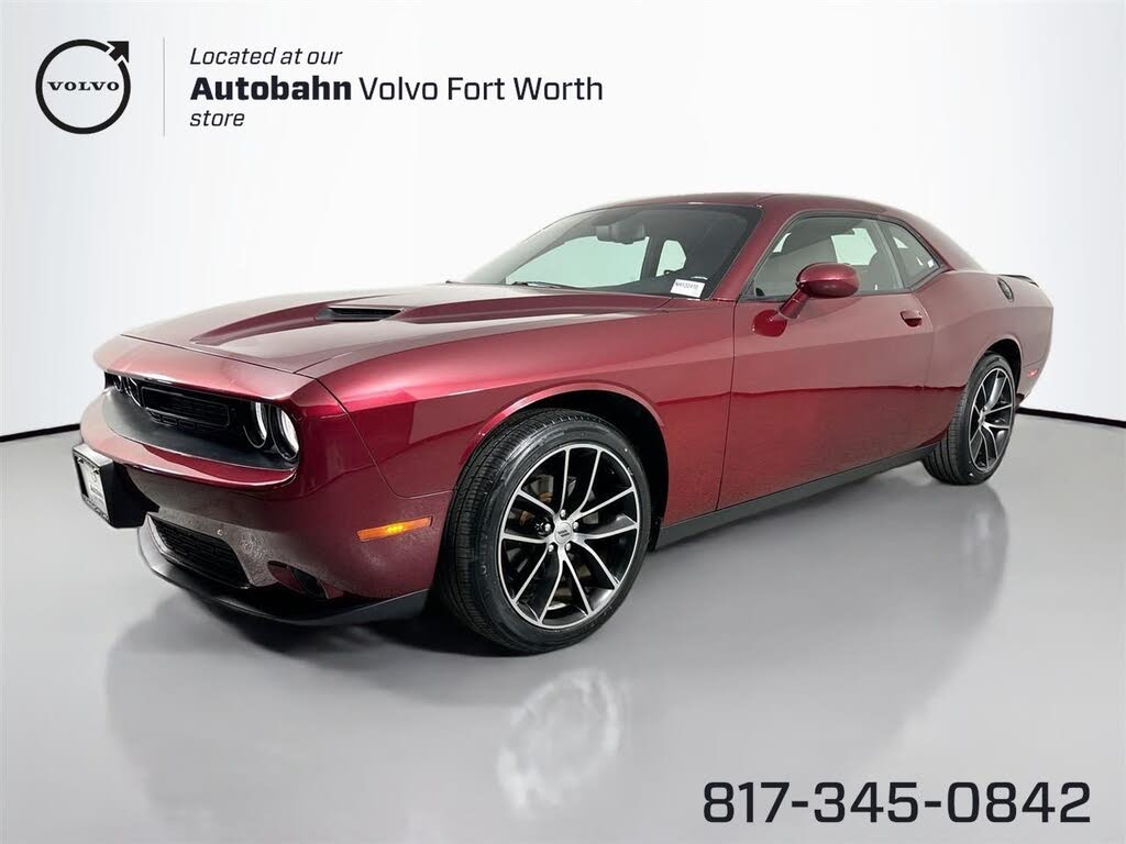 2022 Dodge Challenger SXT RWD