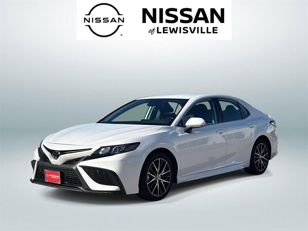 2024 Toyota Camry SE FWD