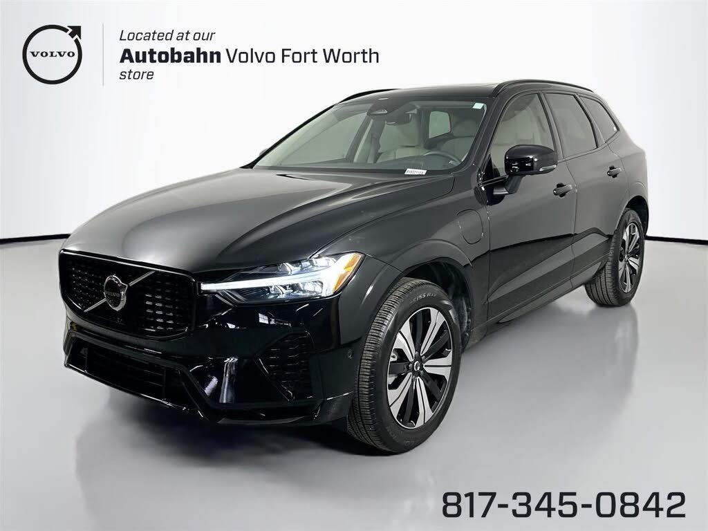 2024 Volvo XC60 Recharge T8 Plus Dark Theme eAWD