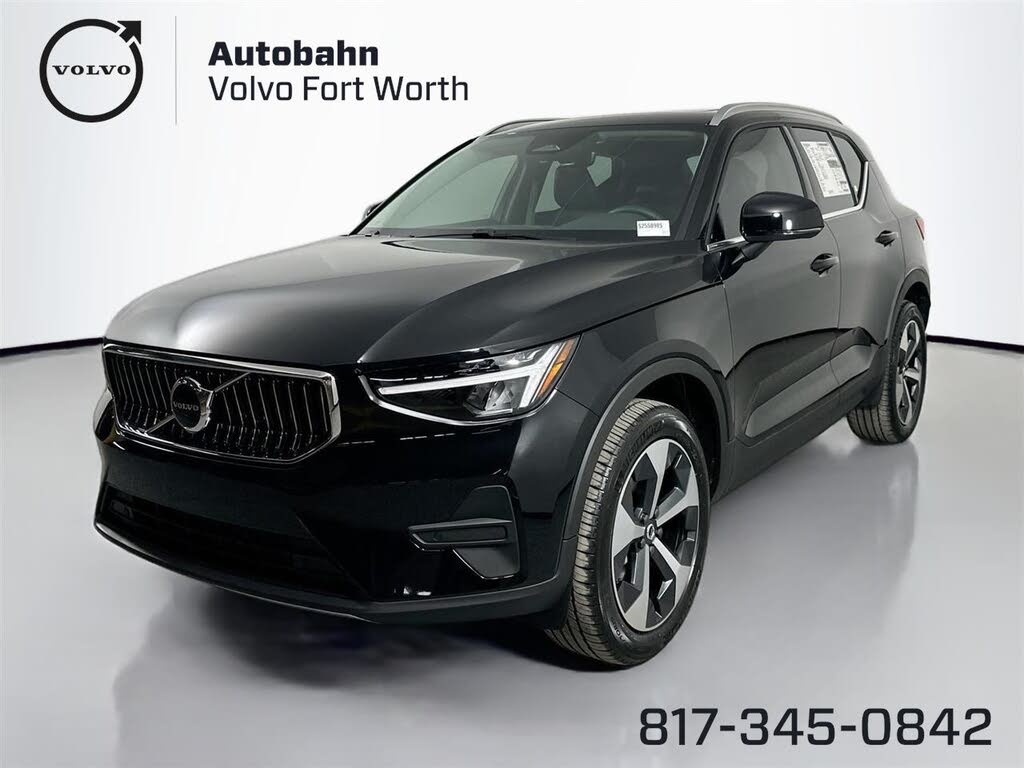 2025 Volvo XC40 B5 Core Bright Theme AWD
