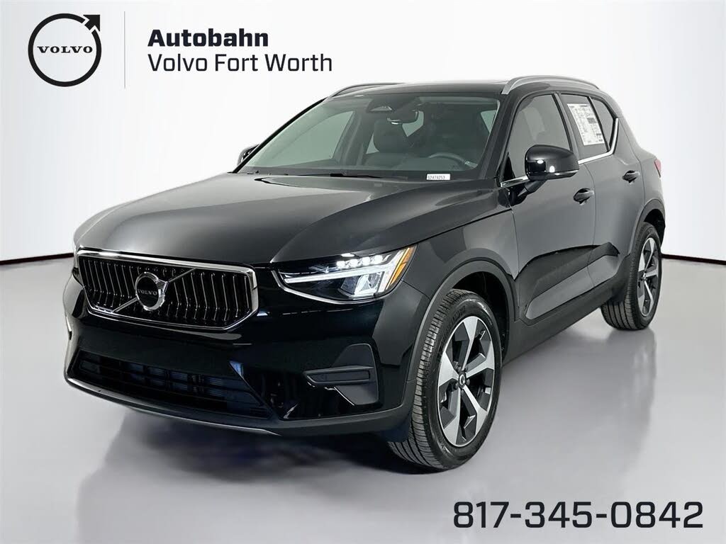 2025 Volvo XC40 B5 Core Bright Theme AWD