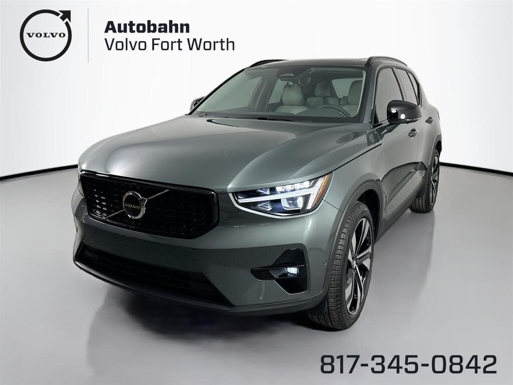 2026 Volvo XC40 B4 Plus FWD