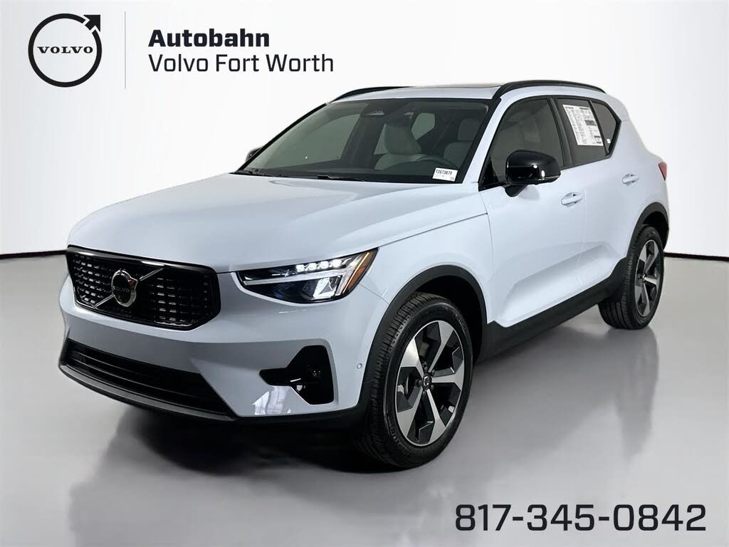 2026 Volvo XC40 B4 Plus FWD