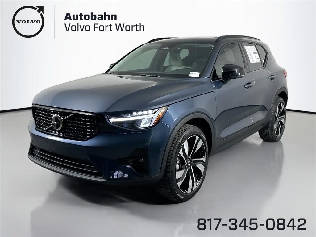 2026 Volvo XC40 B4 Plus FWD