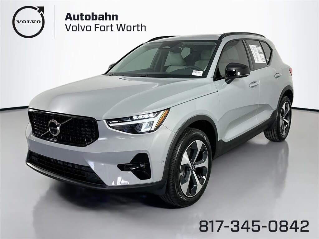 2026 Volvo XC40 B4 Plus FWD