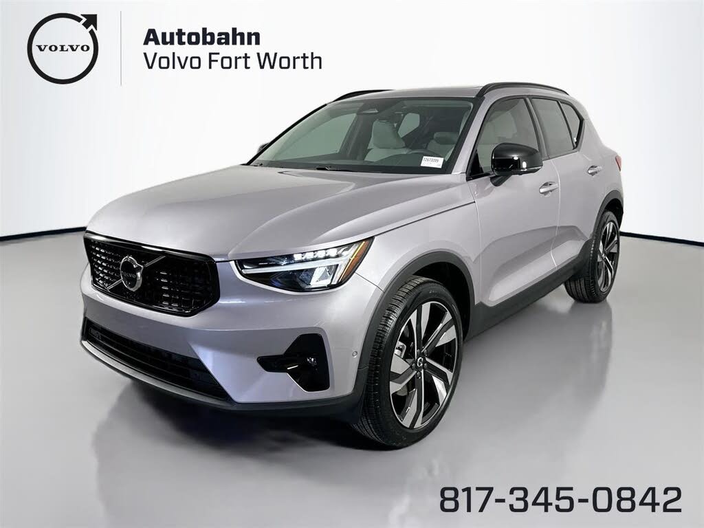 2026 Volvo XC40 B4 Plus FWD