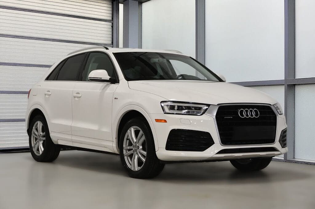 2016 Audi Q3 2.0T quattro Technik