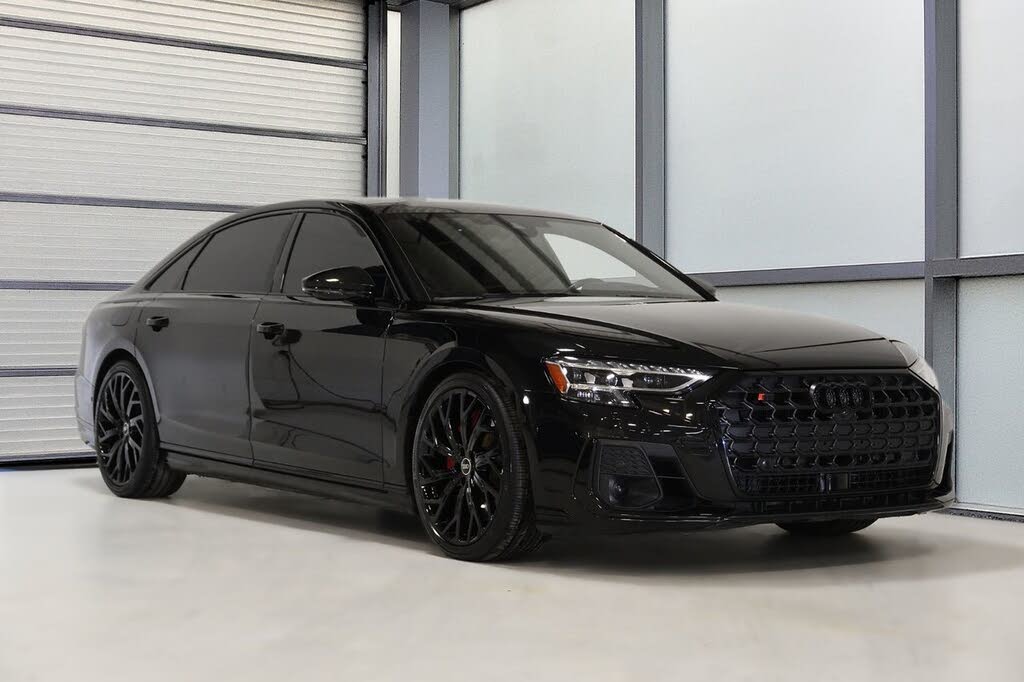 2022 Audi S8 4.0 TFSI quattro L