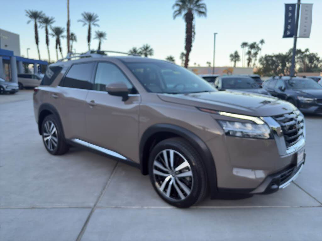 2024 Nissan Pathfinder Platinum 4WD