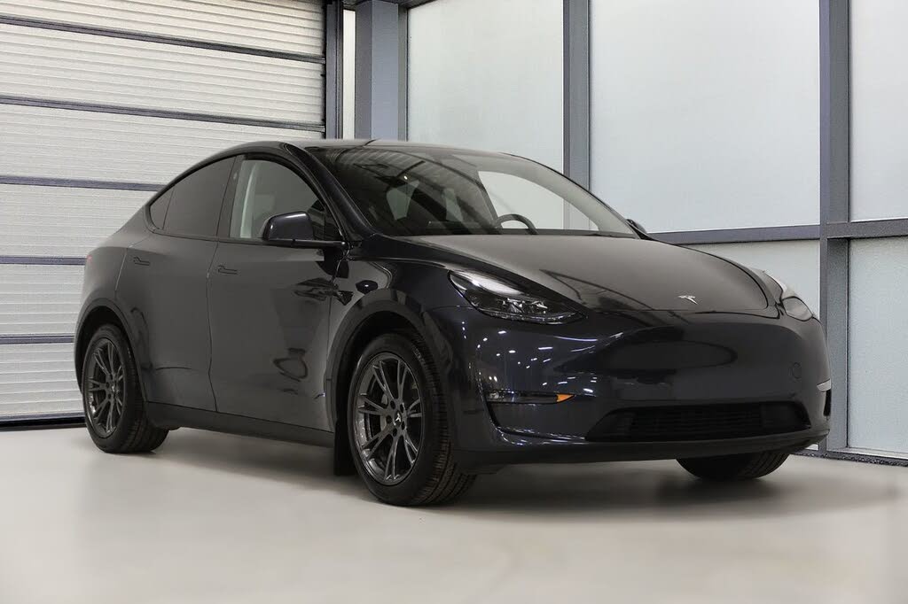 2025 Tesla Model Y Long Range AWD
