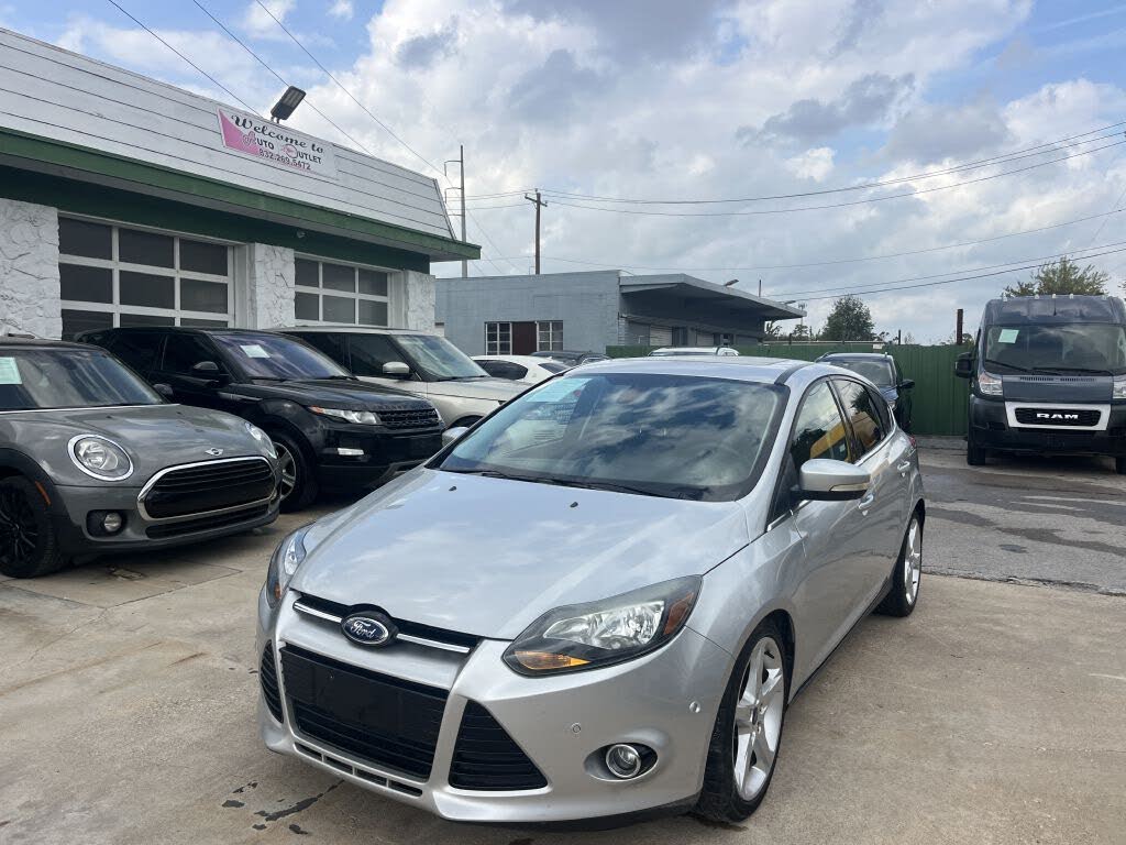 2012 Ford Focus Titanium Hatchback