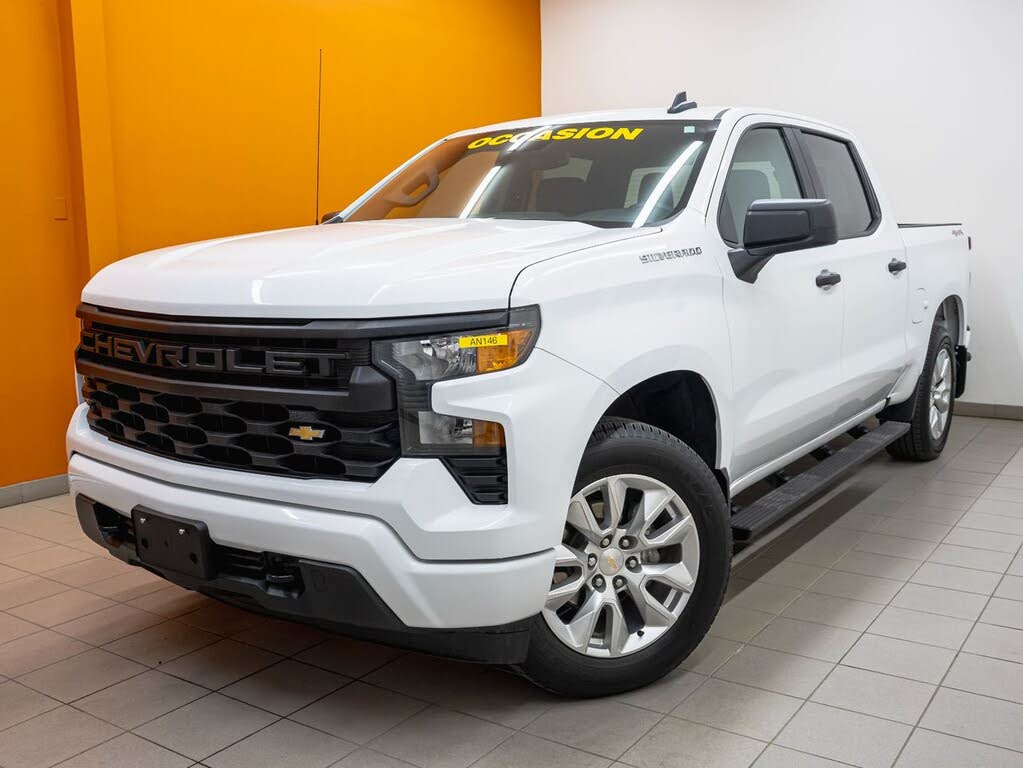 Chevrolet Silverado 1500 Custom Crew Cab 4WD 2023