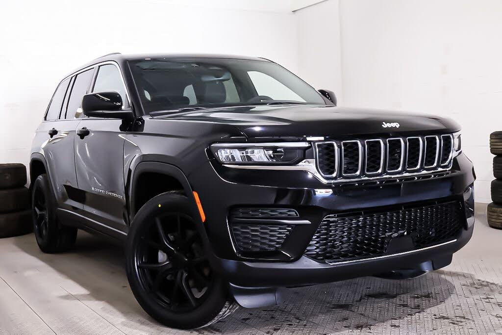 2024 Jeep Grand Cherokee Laredo 4WD