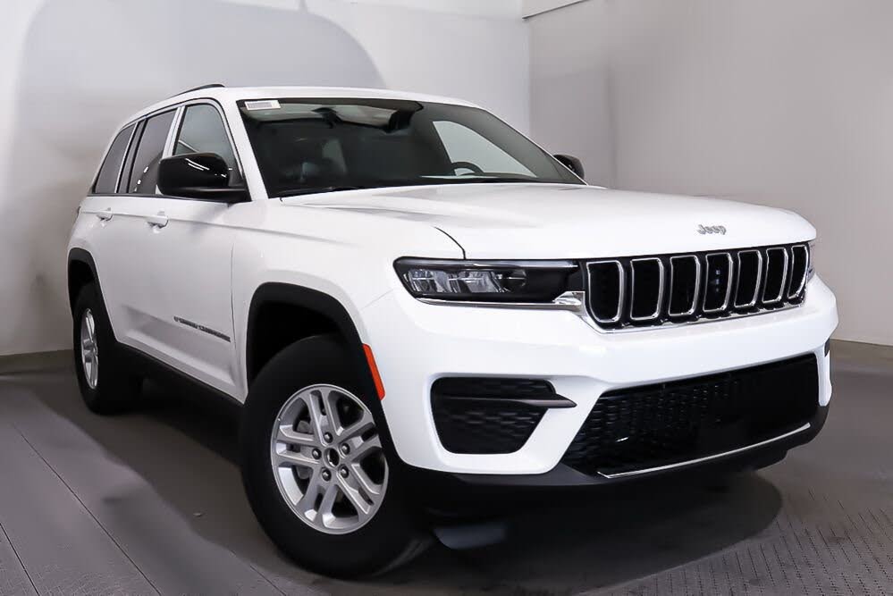 2024 Jeep Grand Cherokee Laredo 4WD