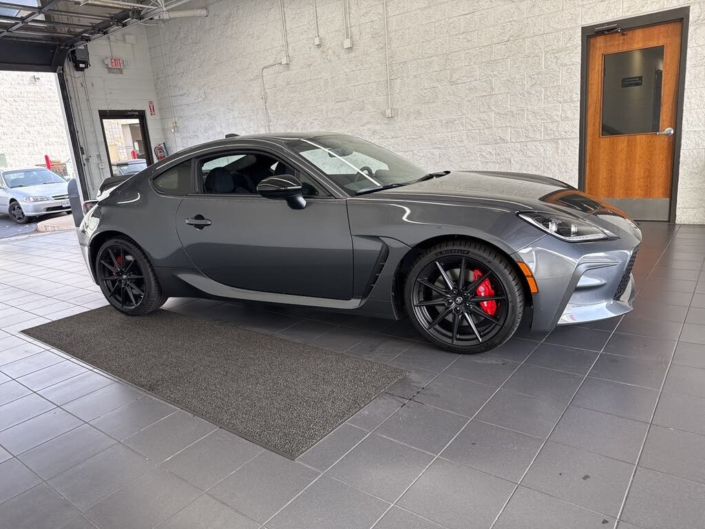 2025 Toyota GR86 Premium RWD