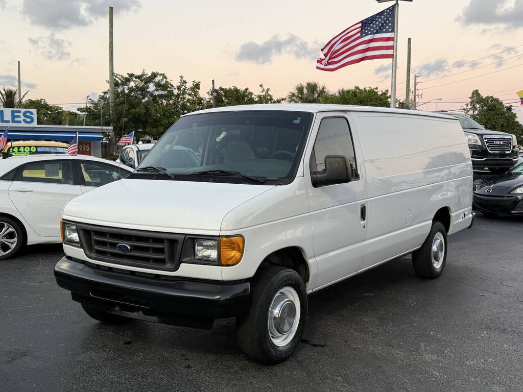 2005 Ford E-Series E-250 Extended Cargo Van