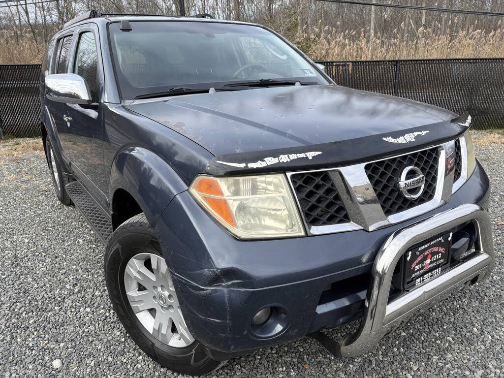 2005 Nissan Pathfinder LE 4WD