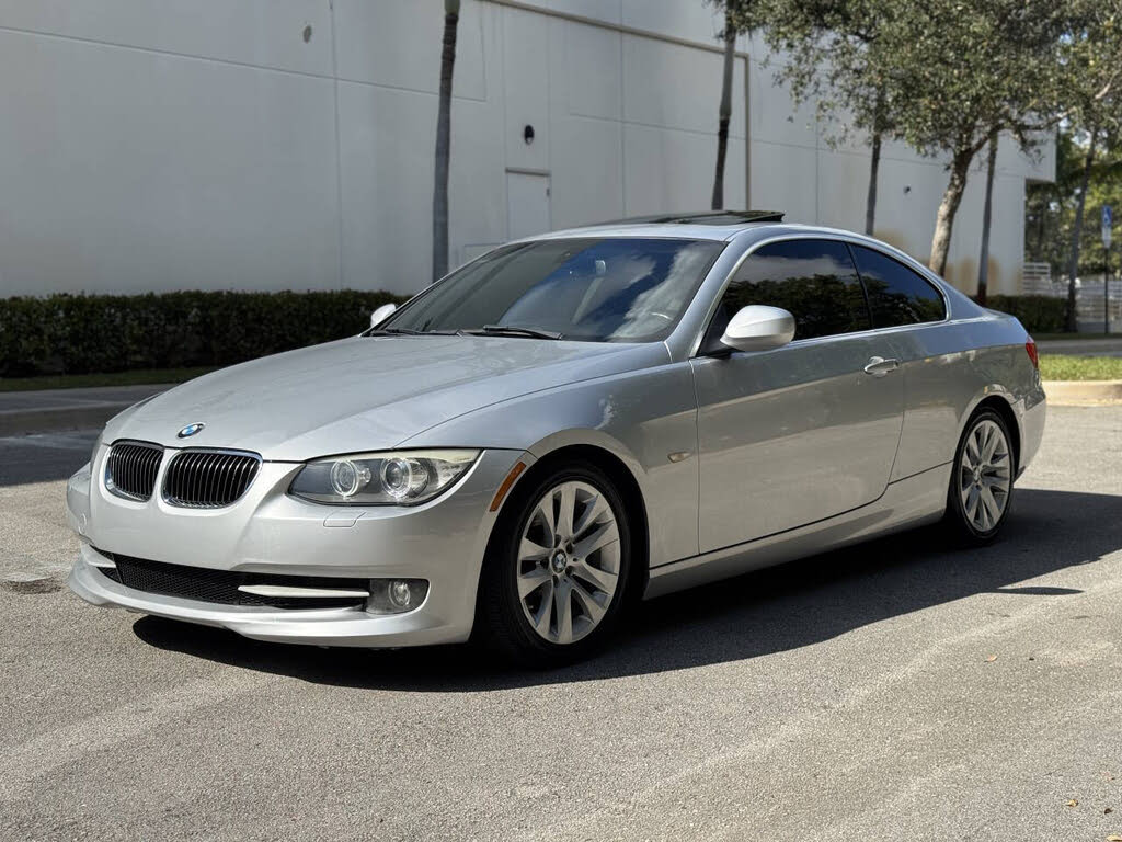 2011 BMW 3 Series 328i Coupe RWD
