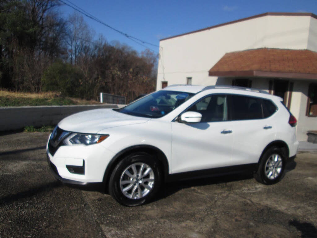 2017 Nissan Rogue SV FWD