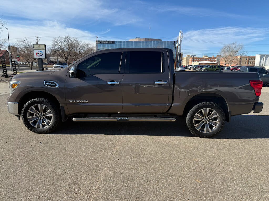 2017 Nissan Titan SL Crew Cab 4WD