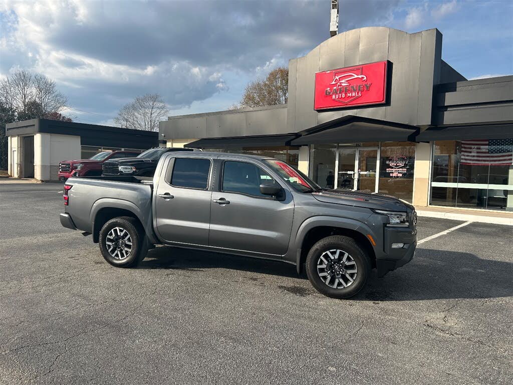 2024 Nissan Frontier SL 4dr Crew Cab 4WD