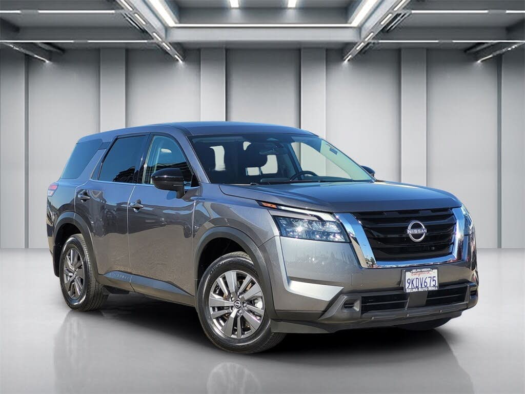 2024 Nissan Pathfinder S FWD