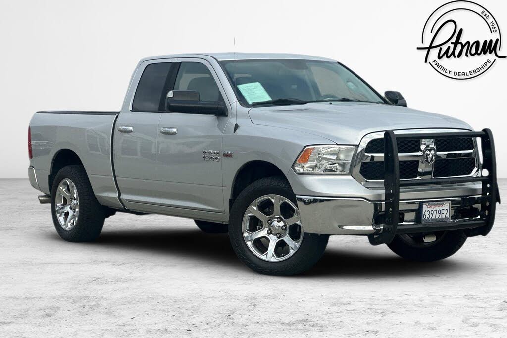2016 RAM 1500 SLT Quad Cab RWD
