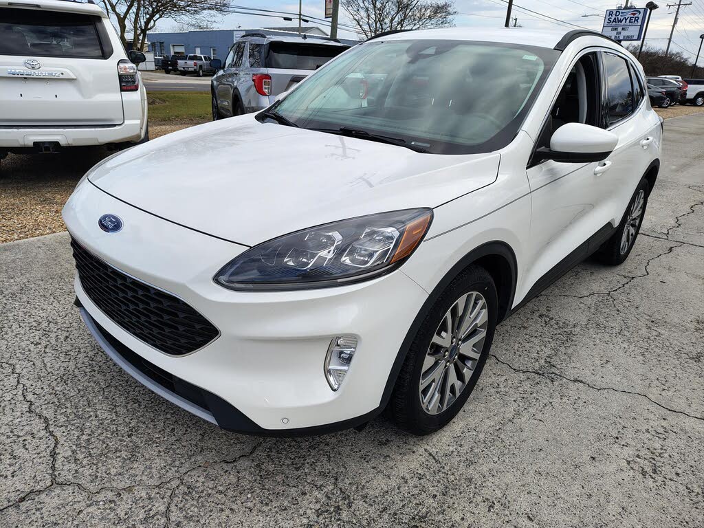 2022 Ford Escape Hybrid Titanium FWD