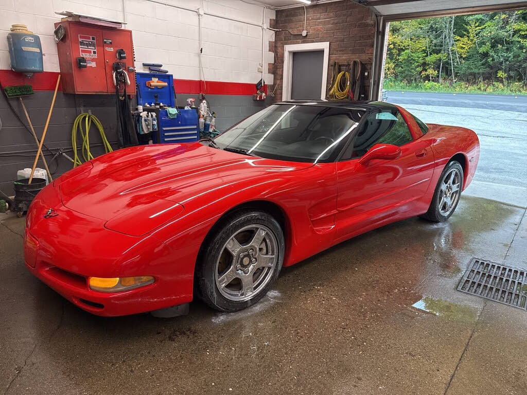 1998 Chevrolet Corvette Coupe RWD