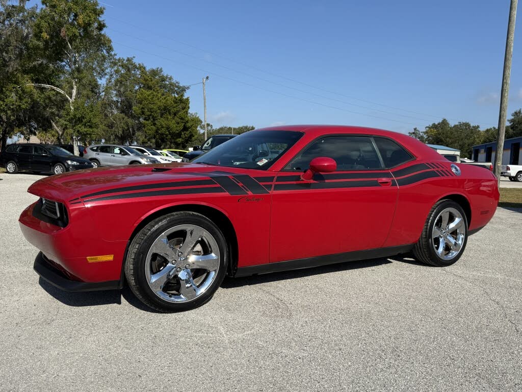 2012 Dodge Challenger SXT RWD