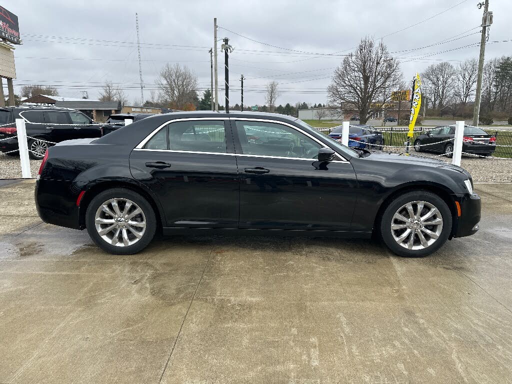 2017 Chrysler 300 Limited AWD