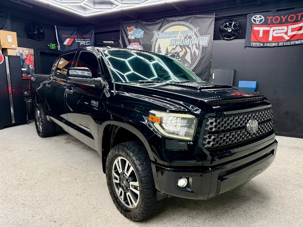 2018 Toyota Tundra SR5 CrewMax 5.7L FFV 4WD