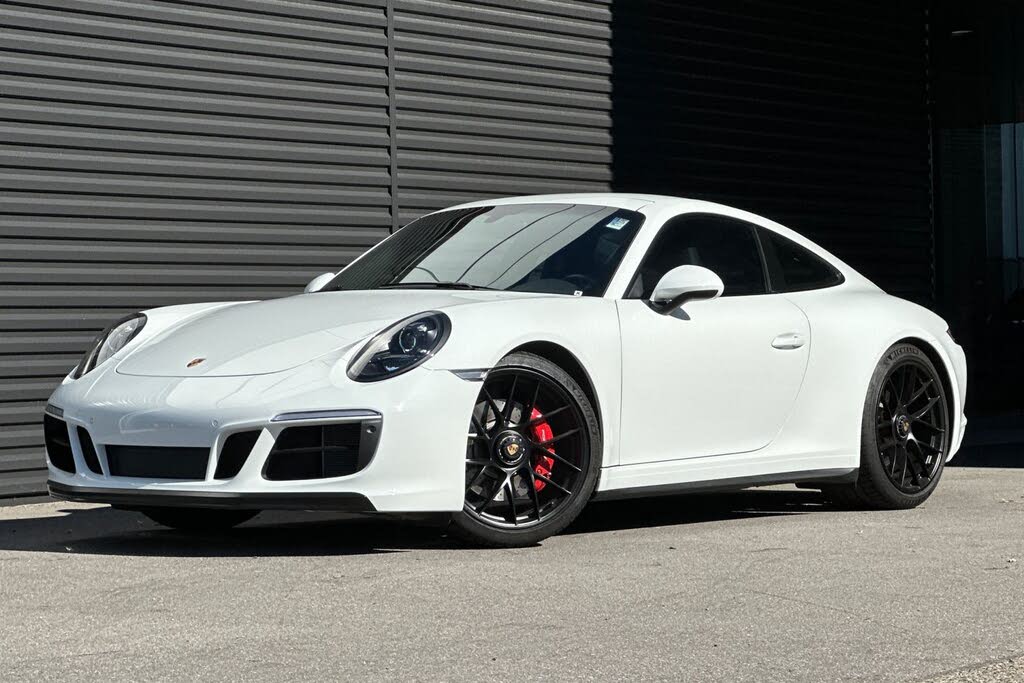 2019 Porsche 911 Carrera GTS Coupe RWD