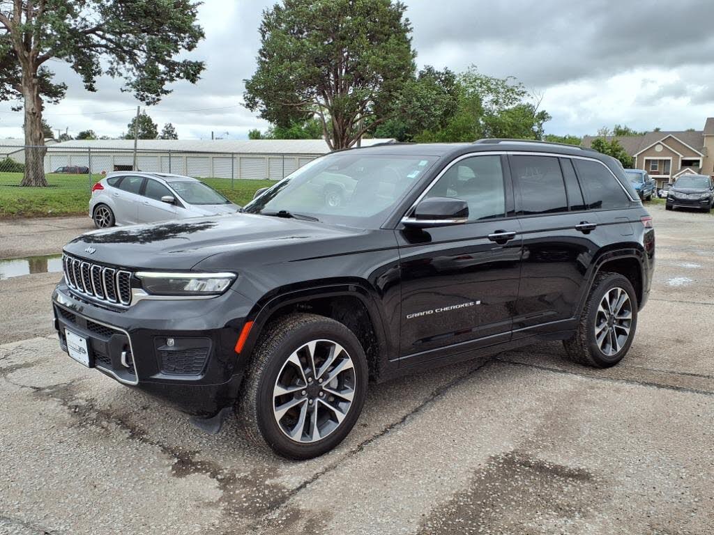 2023 Jeep Grand Cherokee Overland 4WD