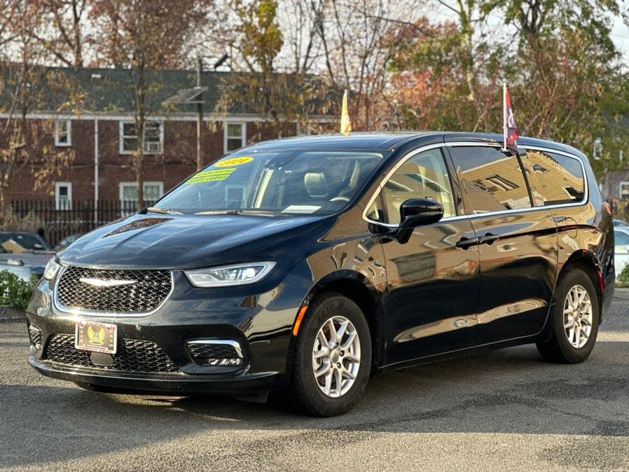 2024 Chrysler Pacifica Touring L FWD