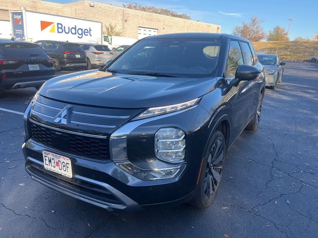 2025 Mitsubishi Outlander SE FWD