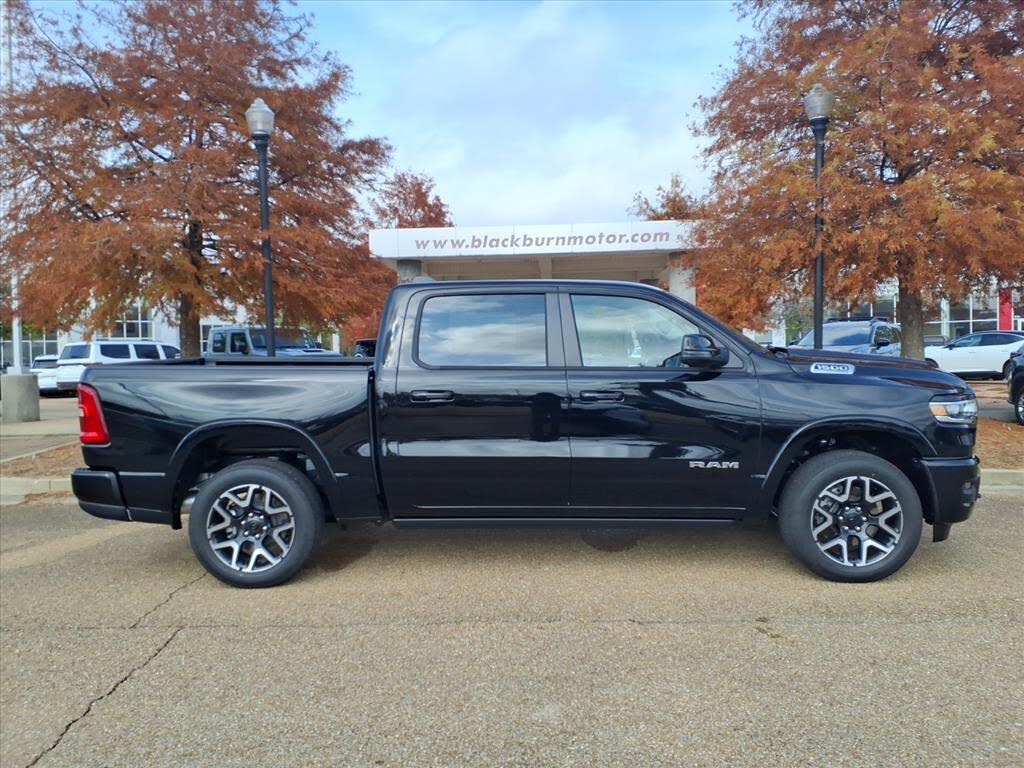 2026 RAM 1500 Laramie Crew Cab 4WD