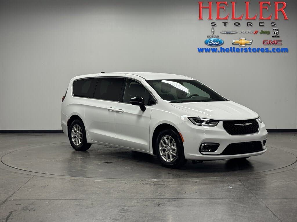 2025 Chrysler Pacifica Select FWD