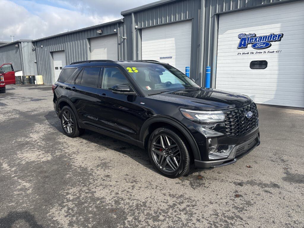 2025 Ford Explorer ST-Line AWD