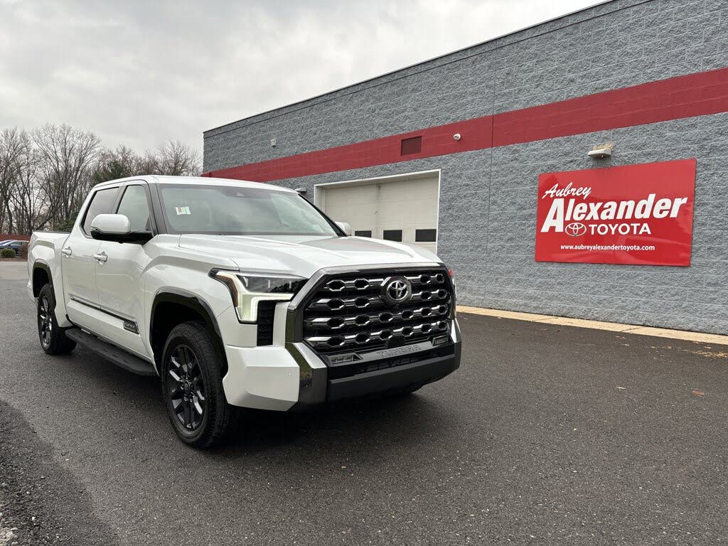 2025 Toyota Tundra Platinum CrewMax Cab 4WD
