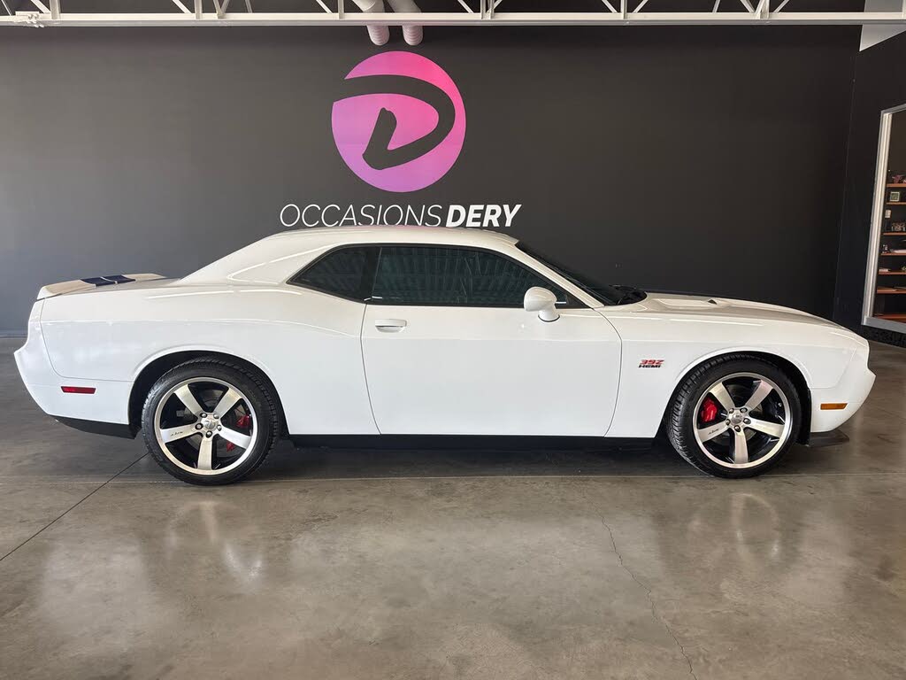 2011 Dodge Challenger SRT8 392 RWD