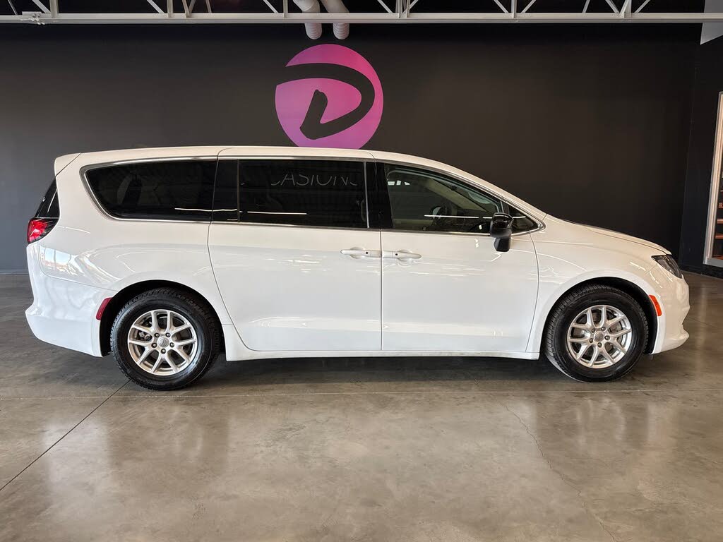 Chrysler Grand Caravan SXT FWD 2024