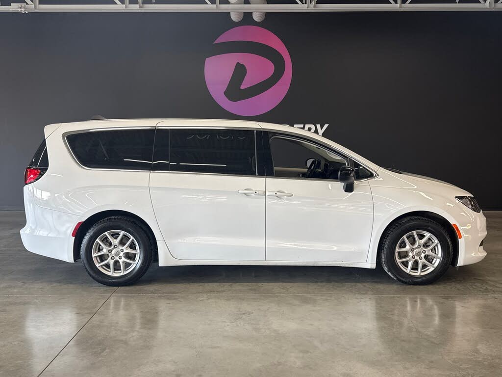 2024 Chrysler Grand Caravan SXT FWD