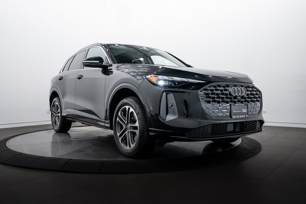 2025 Audi Q5 quattro Premium 40 TFSI