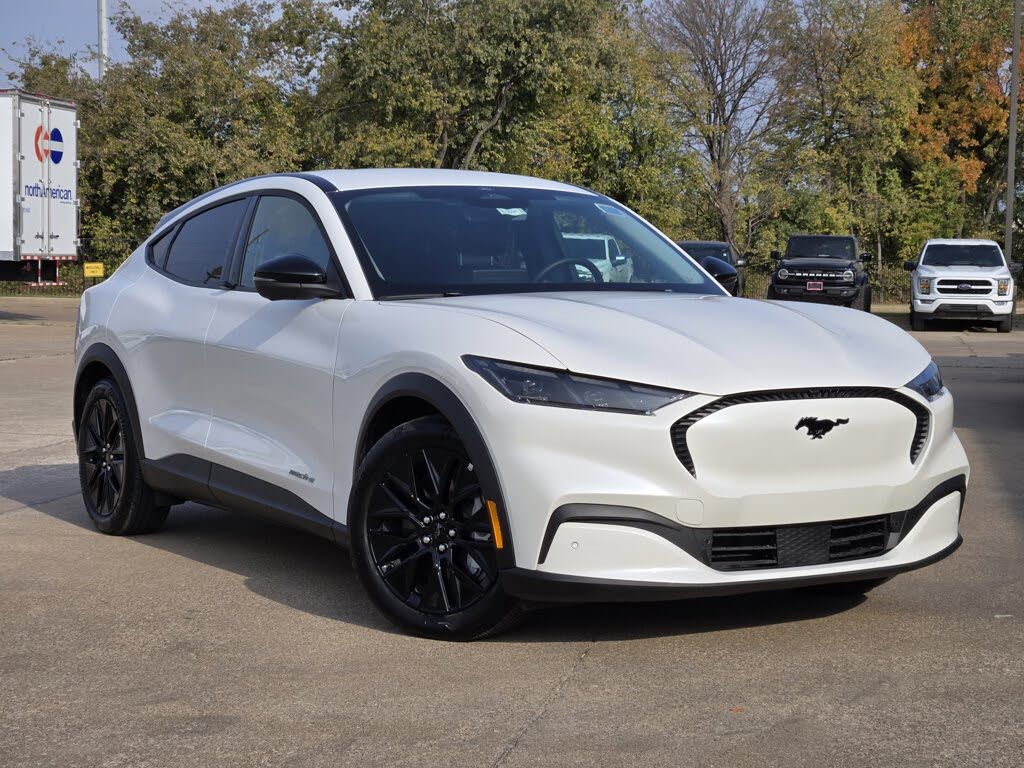 2025 Ford Mustang Mach-E Select RWD