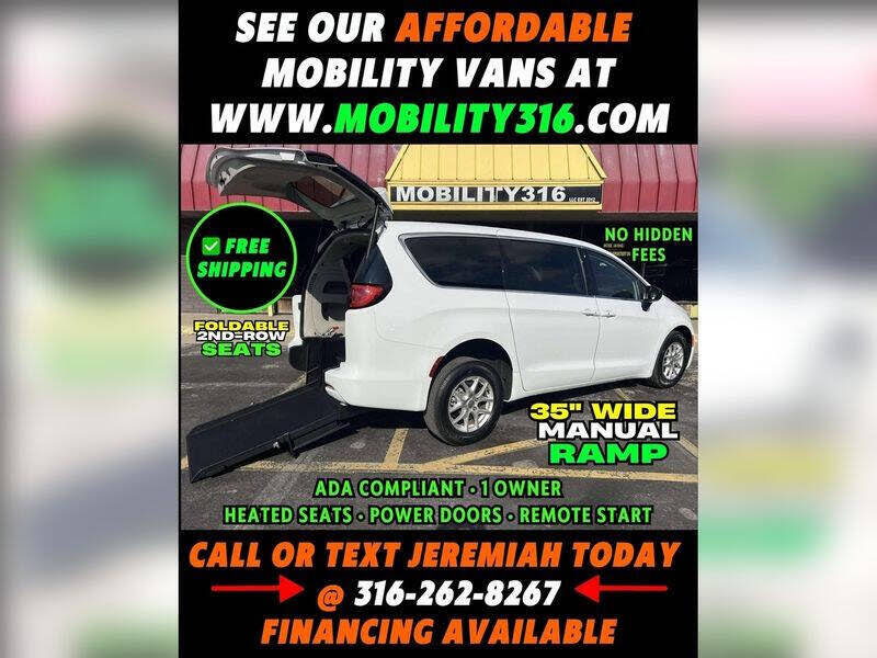 2024 Chrysler Voyager LX FWD