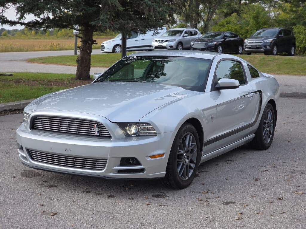 2014 Ford Mustang V6 Coupe RWD