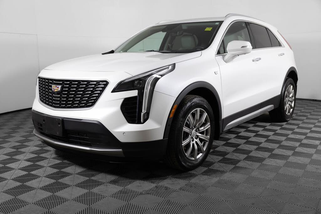 2022 Cadillac XT4 Premium Luxury AWD